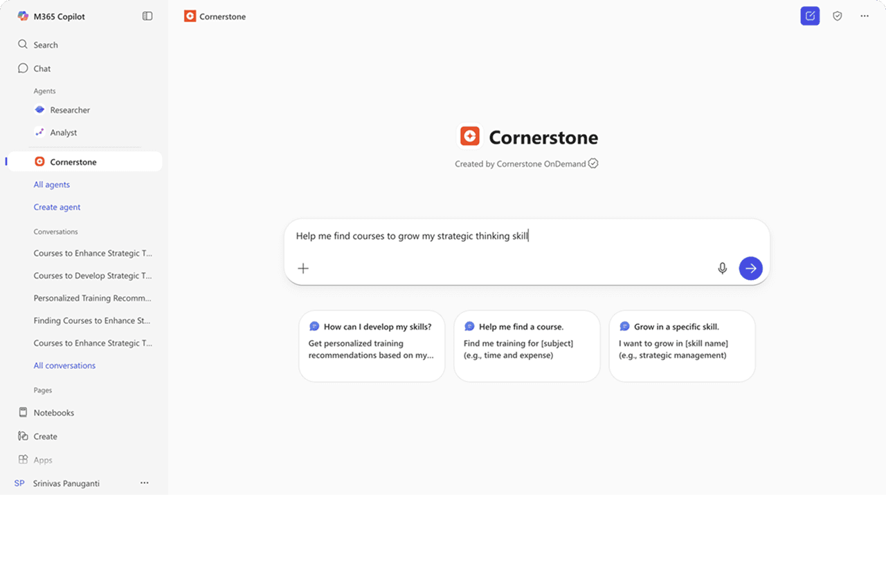 Microsoft 365 Copilot의 Cornerstone 앱 스크린샷으로, "전략적 사고 능력을 키울 수 있는 코스를 찾아주세요"라는 질문이 포함되어 있습니다.
